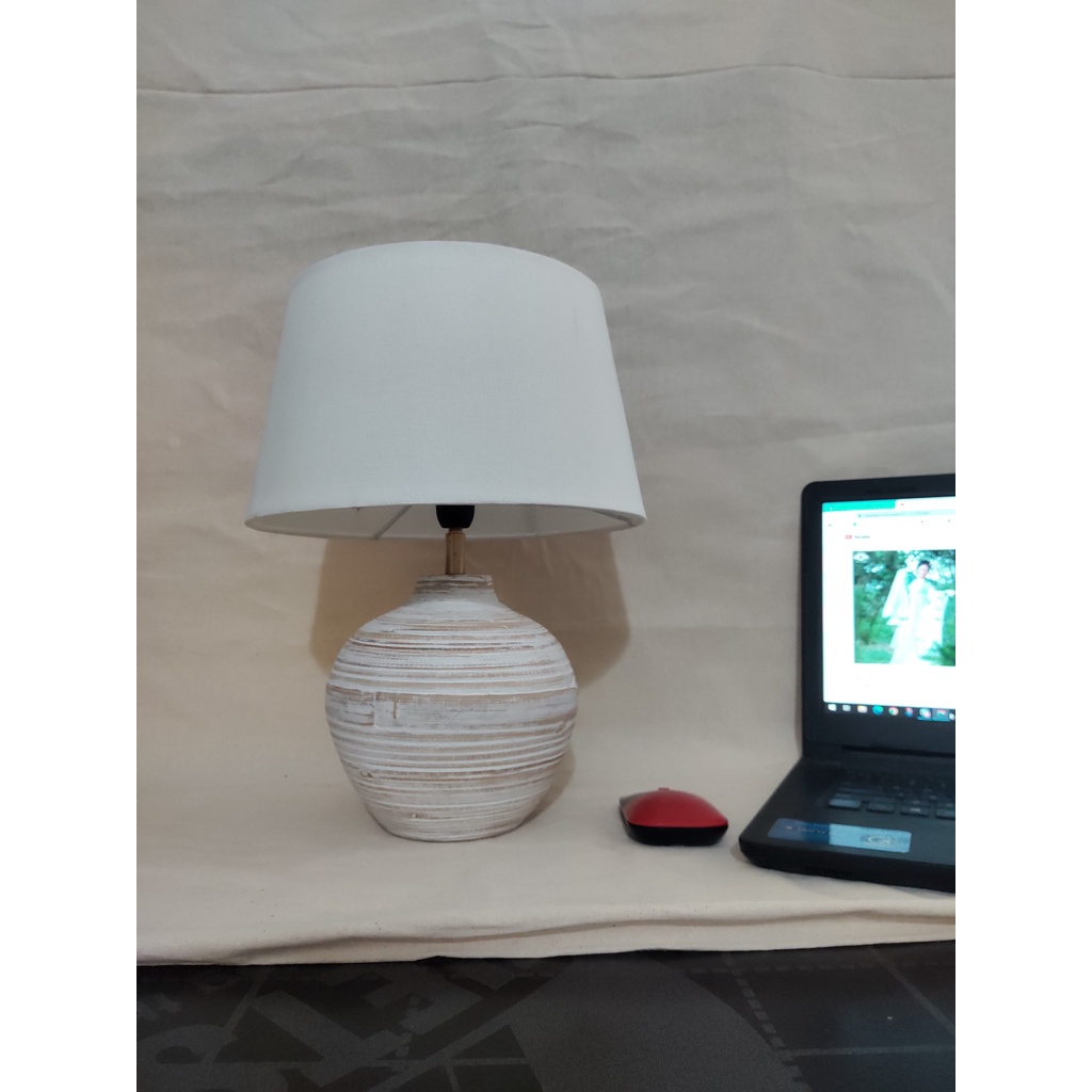 Đèn bàn trang trí phòng cao cấp