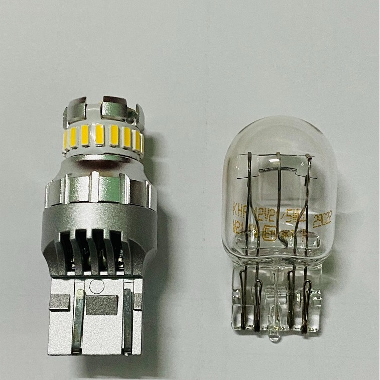 Bóng đèn led T20 Auxito Daylight  cho Mazda 3 2020/Mazda 2/BT50 - chính hãng