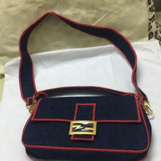 Túi xách nữ  hiệu Fendi