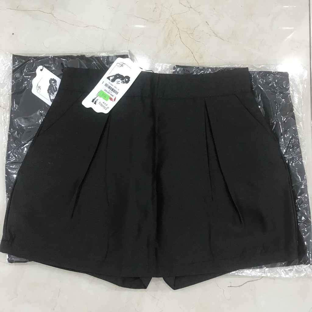 CHÂN VÁY ĐEN PHỒNG CÓ QUẦN