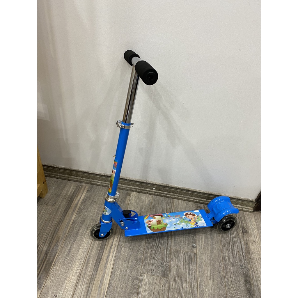 Xe trượt Scooter trẻ em có bánh đèn mã 951, có 3 nấc điều chỉnh chiều cao cho bé tư 2-6 tuổi