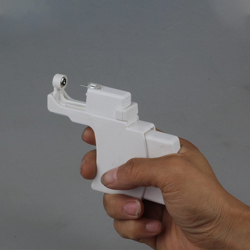 Dụng Cụ Bấm Lỗ Tai An Toàn Tiện Dụng | BigBuy360 - bigbuy360.vn