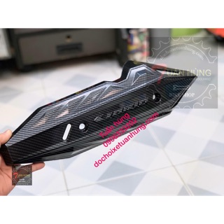 Ốp Pô Vario 150 [HÀNG ĐẸP] Carbon - che pô xe vario 150 carbon - đồ chơi xe vario