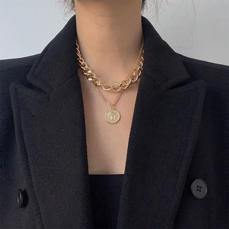 Dây Chuyền Mặt Chân Dung Phong Cách Retro