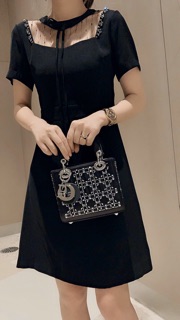 ĐẦM WAREHOUSE ĐÍNH ĐÁ. VNXK