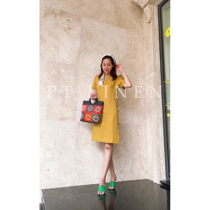 Đầm suông cổ thuyền nút màu PT LINEN
