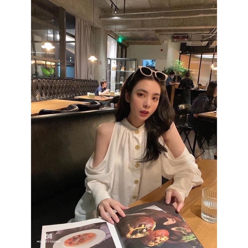 VÁY ĐŨI TRẮNG KHOÉT VAI CÚC GỖ VÁY SUÔNG | BigBuy360 - bigbuy360.vn