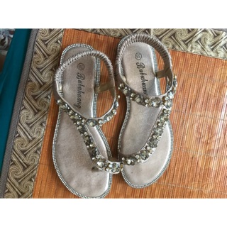 Sandal đính đá
