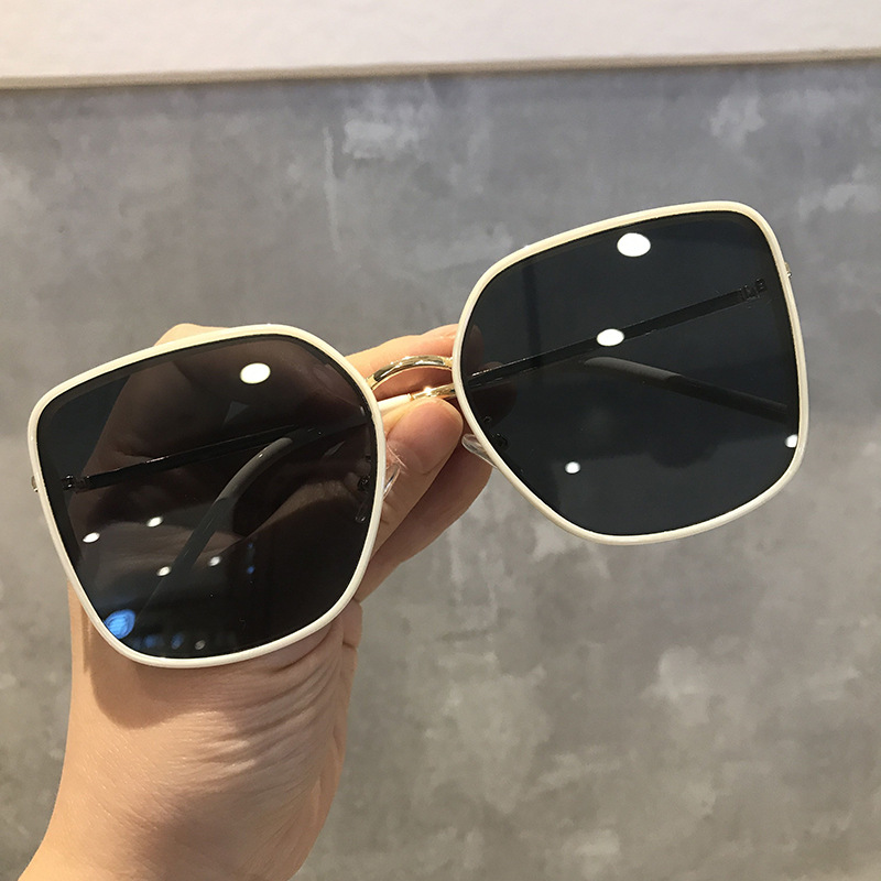 Women's Ins Sunglasses Korean Version of Vibrato Harajuku Retro Ladies Net Celebrity Square Sunglasses