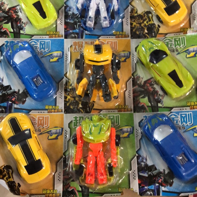Ô tô biến hình robot