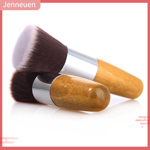 Cọ Trang Điểm Đầu Tròn Tay Cầm Bằng Tre Tiện Dụng