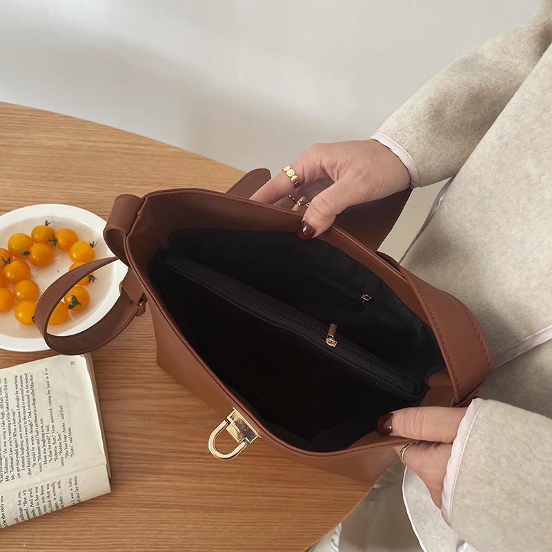 Túi Xách Đeo Vai Cỡ Lớn Phong Cách retro Thời Trang Cho Nữ