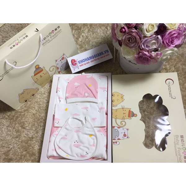 Set hộp quà tặng sơ sinh dành cho bé yêu