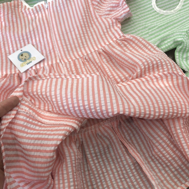 Váy Công Chúa Cổ Nơ Tay Bồng Chất Đũi Xốp Dễ Thương Cho Bé Gái