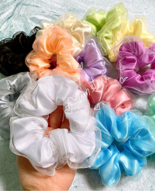 {Ảnh thật}CỘT TÓC SCRUNCHIES QUEEN NỮ HOÀNG- PHIÊN BẢN LIMITED ĐẸP RẺ