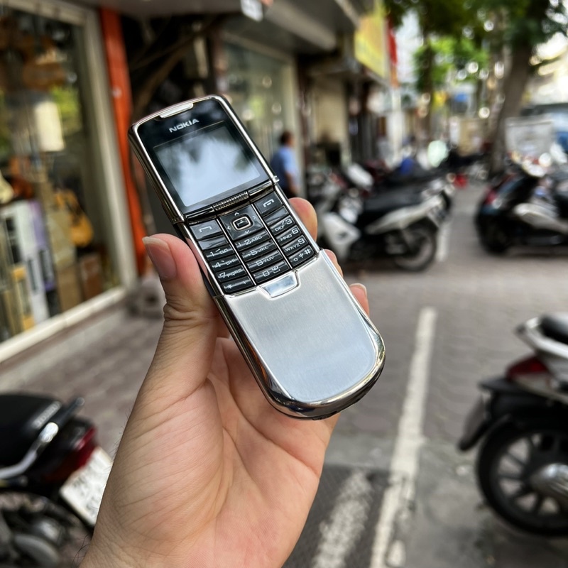 NGUYÊN ZIN, chính hãng điện thoại cổ Nokia 8800 anakin