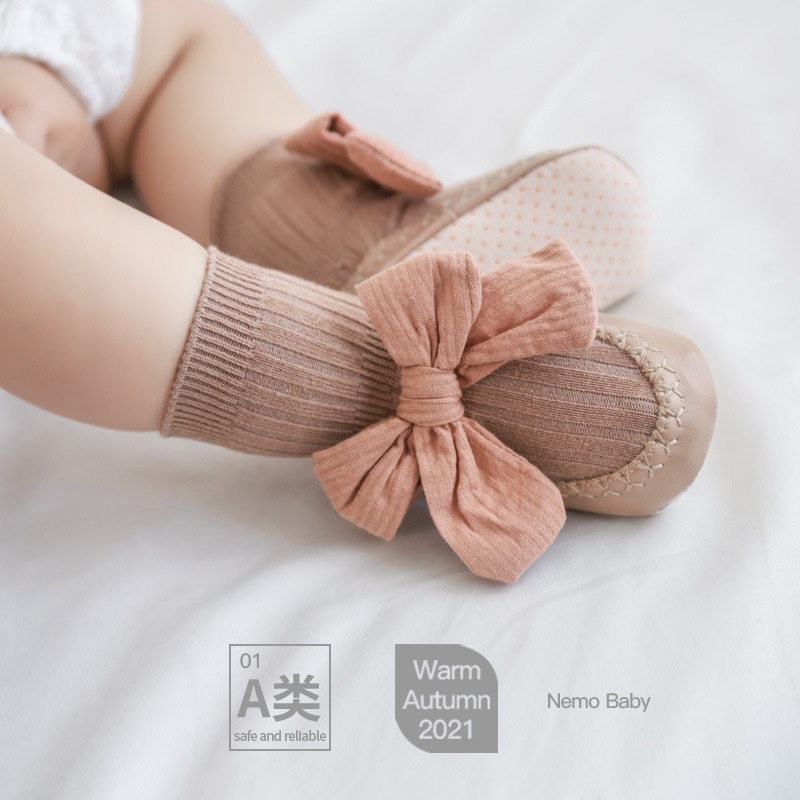 Giày tất tập đi cho bé gái thương hiệu NEMO BABY Hàn Quốc | Tất tập đi chống trượt có nơ dễ thương cho bé TNM002