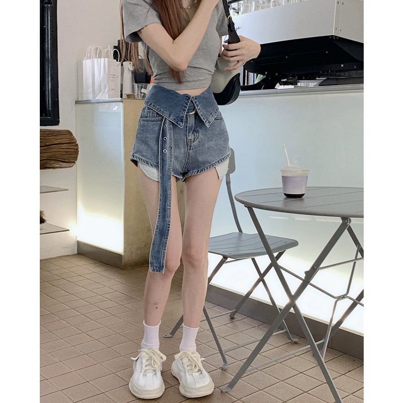 Đốt Cháy Hết Nóng, Quần Short Jean Giả Hai Lớp Viền Lông Màu Xanh Nhạt Cá Tính Cho Nữ
