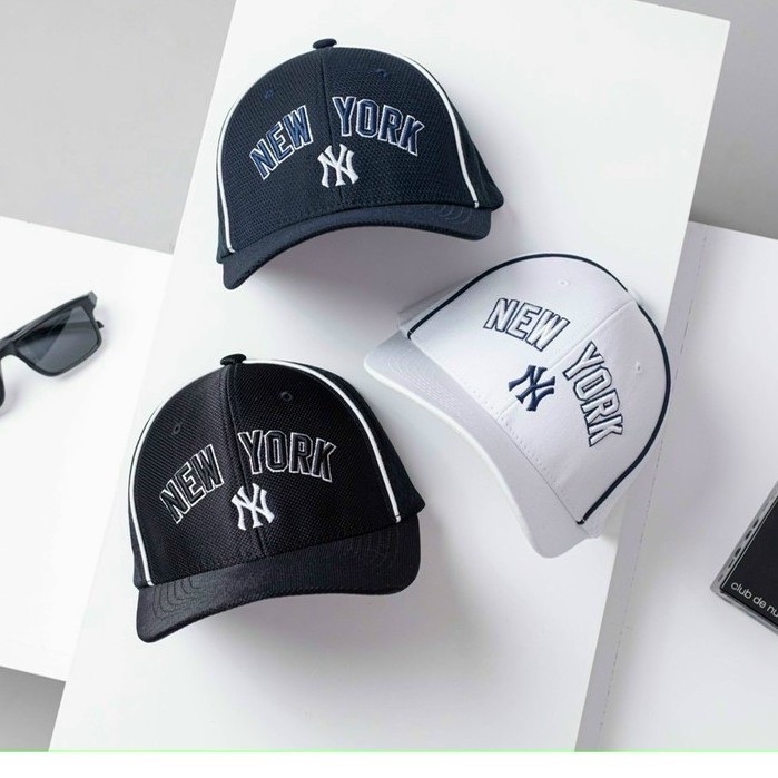 NÓN YANKEES TRẮNG ĐEN CÓ VIỀN