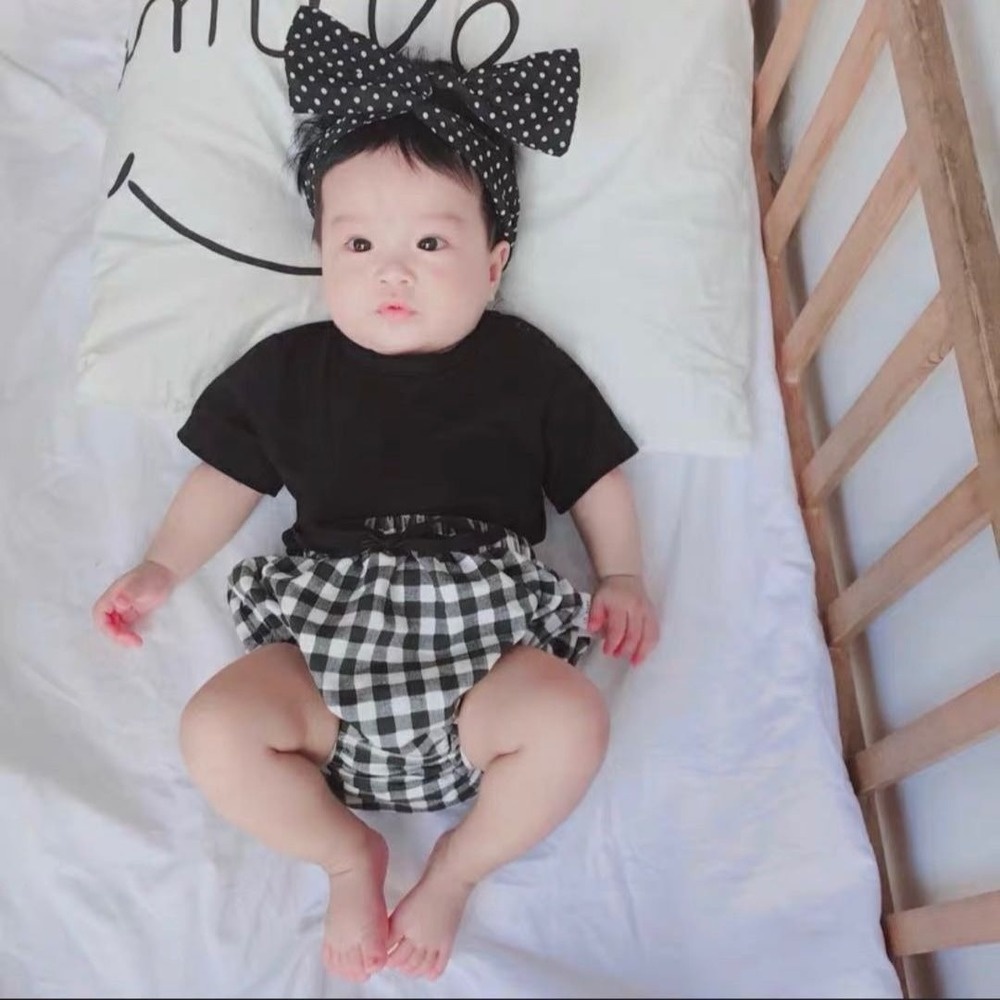 Set đồ 2 món gồm áo thun tay ngắn + quần short phong cách Hàn Quốc dành cho bé gái mới biết đi 2021