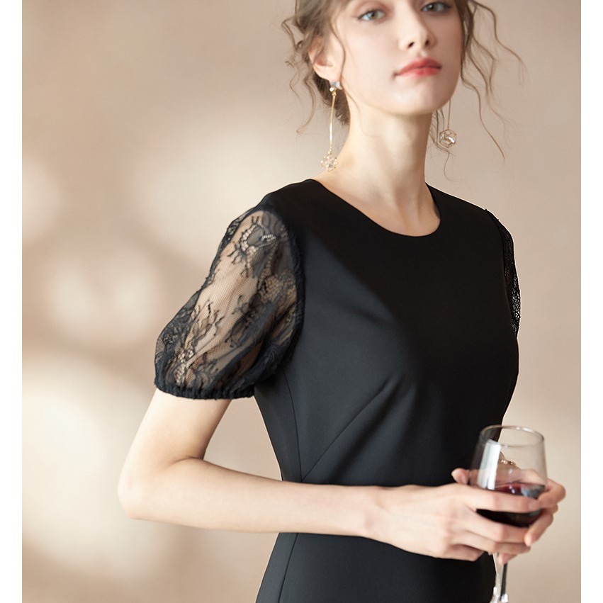 Đầm ôm body trơn đen phối tay ngắn phồng ren