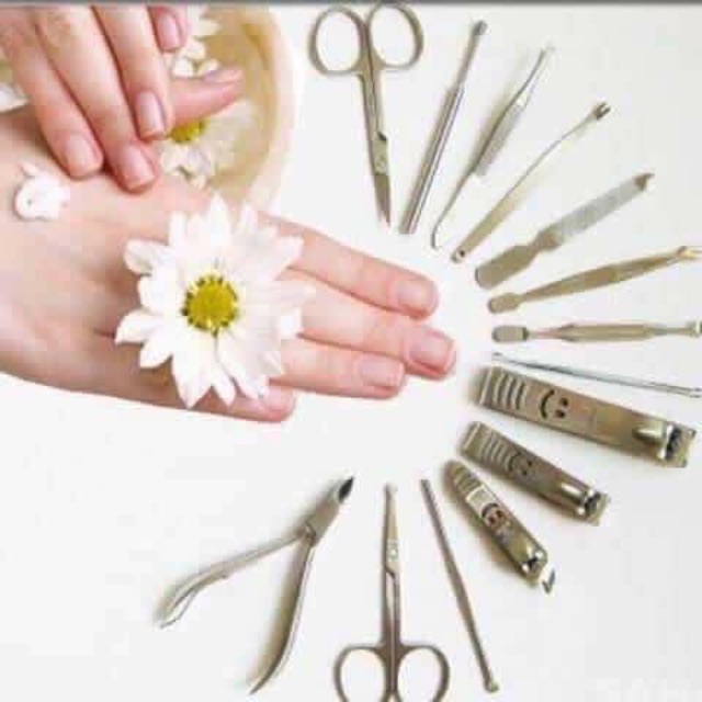 Bộ dụng cụ làm móng 