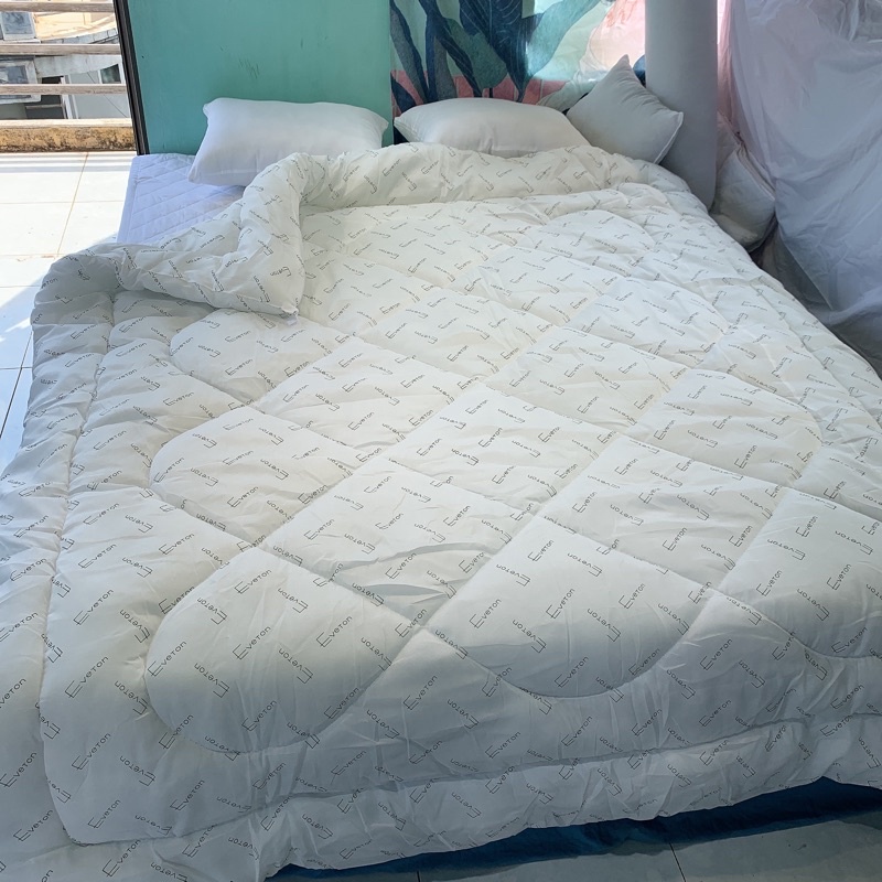 ruột chăn Eveton , lõi chăn siêu nhẹ nặng 1,5 kg chất liệu bông xuất khẩu , kích thước tiêu chuẩn 1m8 x 1m9