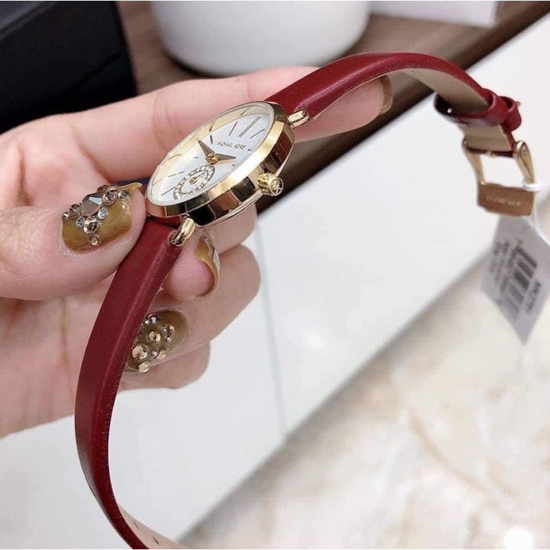 Đồng hồ nữ Michael kors .