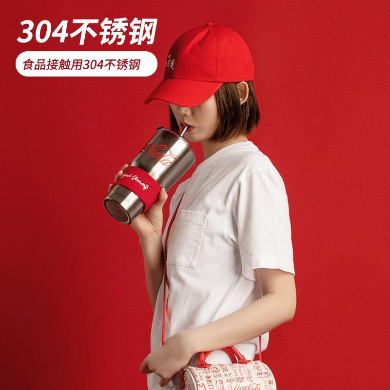 Cốc đựng nước MINISO họa tiết Coca-cola bằng thép không gỉ dung tích lớn kèm ống hút