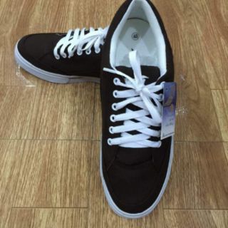 Giầyy AVIA