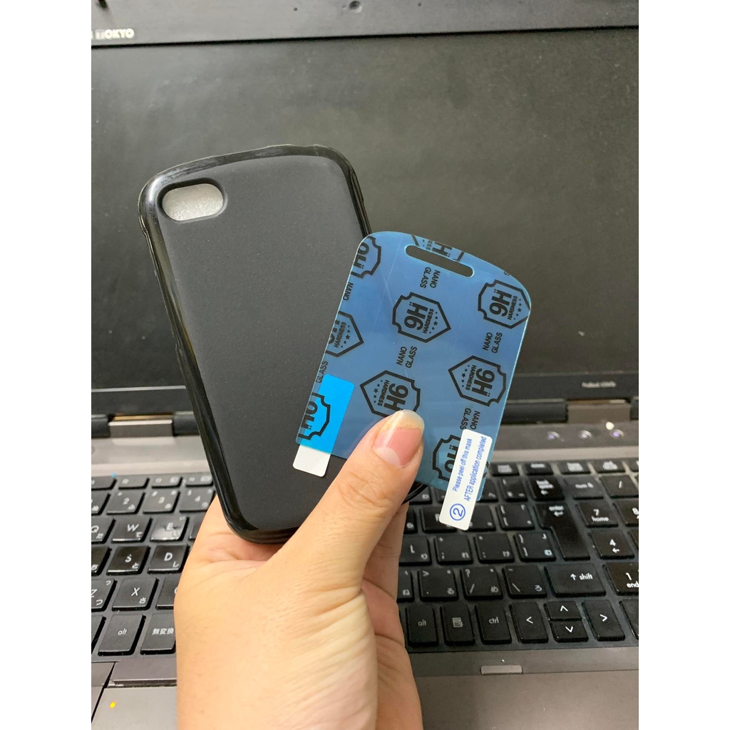Combo ốp lưng silicon Q10 và dán màn hình 9H