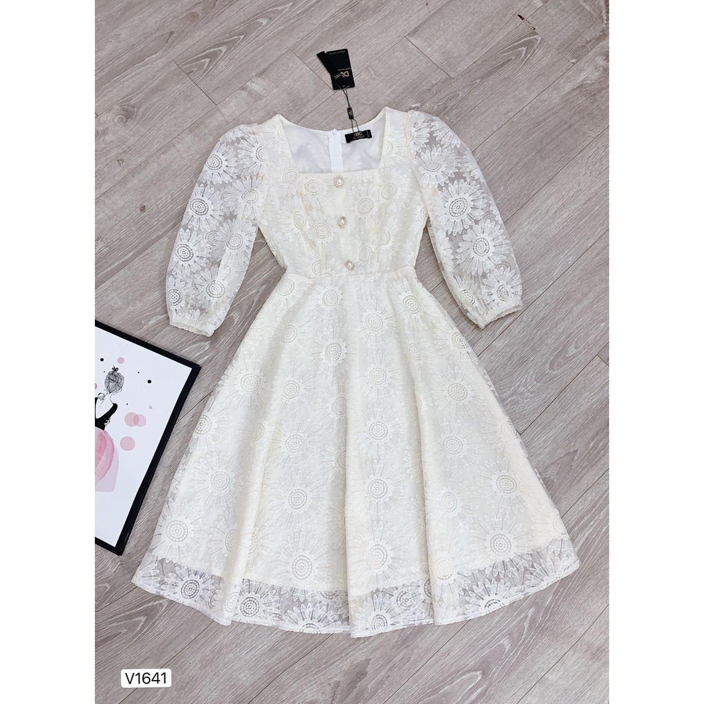 Váy xòe trắng kem hoa cúc V1641 - QUEEN SHOP DOLCE VIVA COLLECTION(ảnh người mẫu+ảnh trải sàn do shop chụp tự chụp))