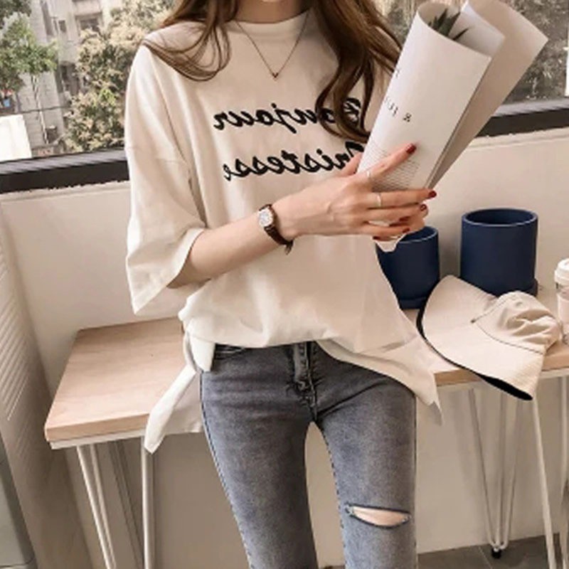 Áo thun tay lỡ cổ tròn hoạ tiết chữ thiết kế dáng rộng thoải mái