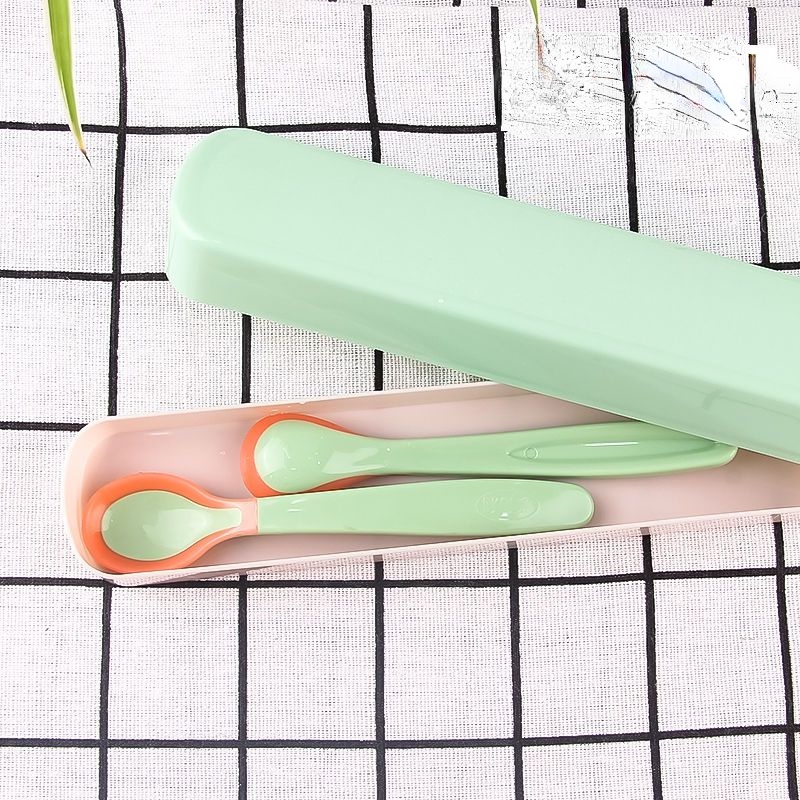 Muỗng Silicon Thay Đổi Màu Sắc Theo Nhiệt Độ Cho Bé