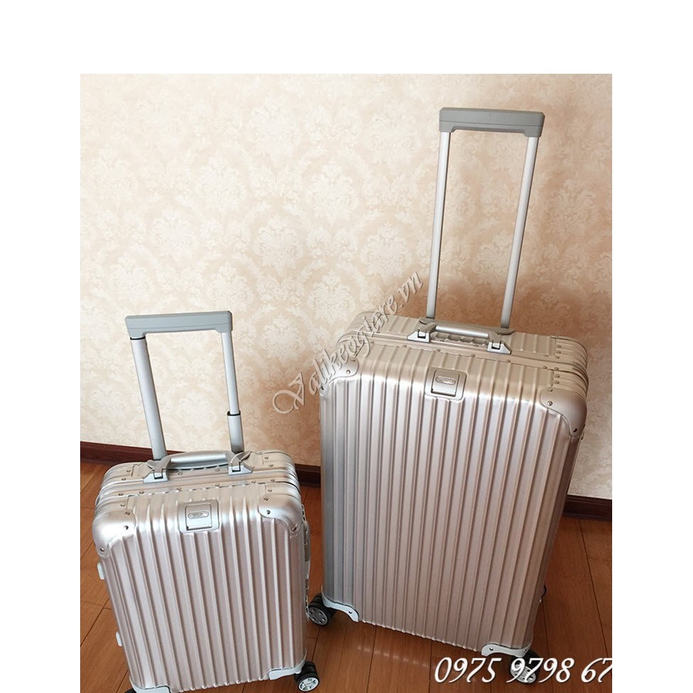Vali rimowa nhôm nguyên khối