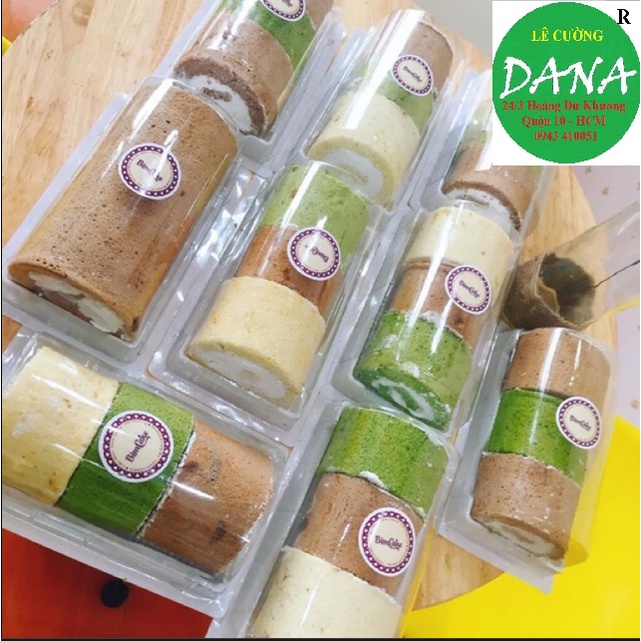 Hộp đựng bánh bông lan cuộn H19