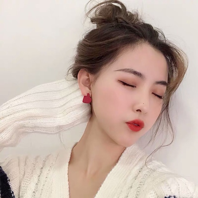 Khuyên tai iu tim đỏ xinh xắn