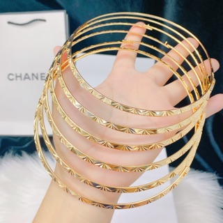 Kiềng cứng mạ vàng - bền màu