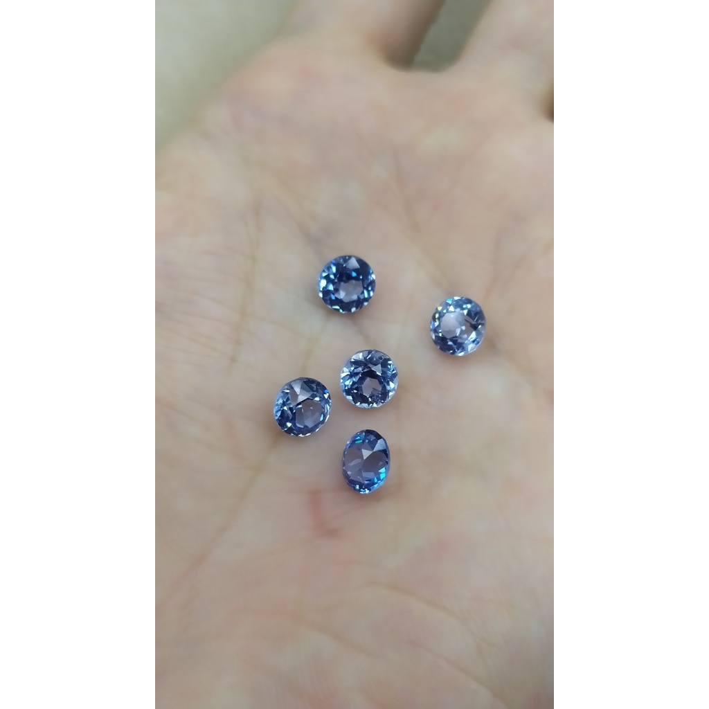 020 - Đá Topaz xanh Lục Yên - Yên Bái (size nhỏ 6,5 MM)