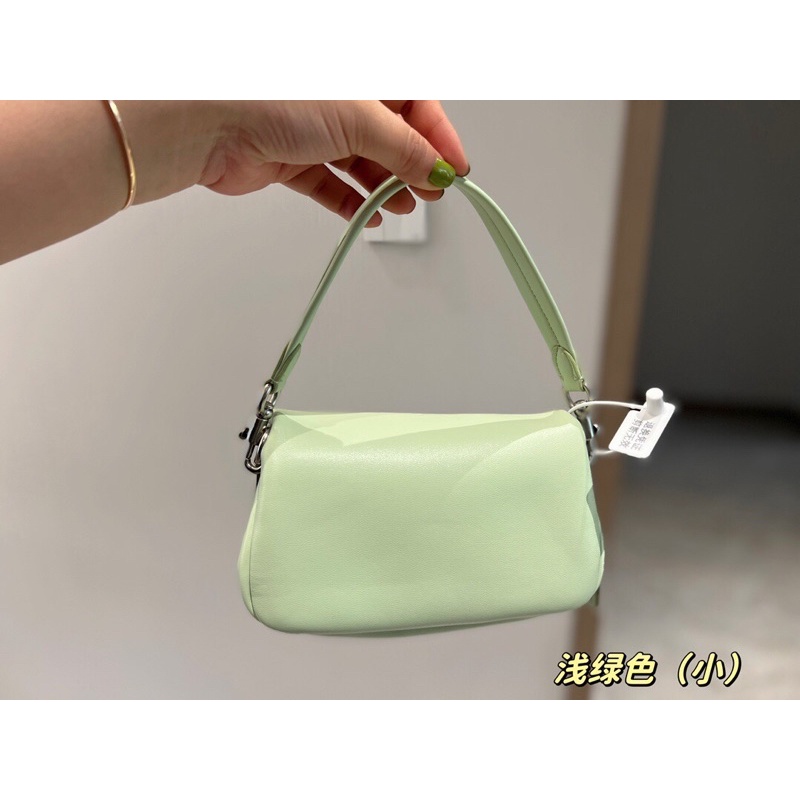 Túi đeo chéo/đeo vai da thật màu trơn chữ C Coach Pillow Tabby cao cấp màu xinh trẻ trung