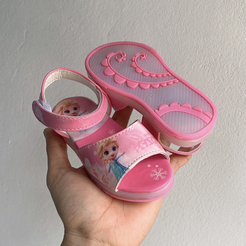 Sandal bé gái - dép quai hậu cho bé có đèn led họa tiết công chúa elsa Babybess led A2 ( có ảnh thật)