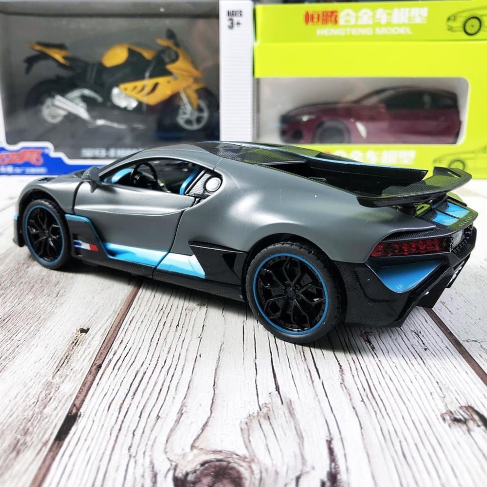 Xe mô hình Bugatti Divo 1:24 HT