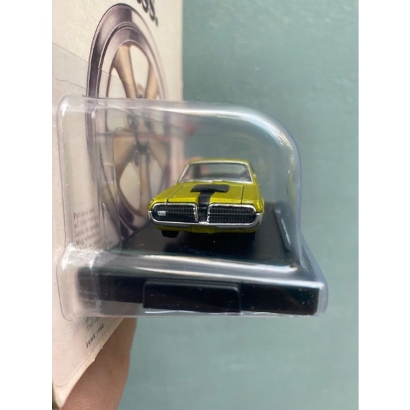 M2 Machines - 1968 Mercury Cougar - Xe mô hình tỉ lệ 1/64