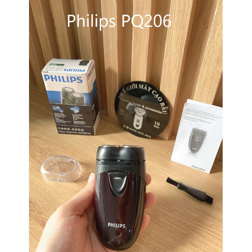 Máy cạo râu du lịch Philips PQ206 (pin AA), lưỡi dao sắc bén, an toàn cho da, thiết kế nhỏ gọn dễ dùng, bảo hành 2 năm