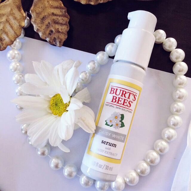 Serum Burt's Bees sáng da, mờ thâm nám