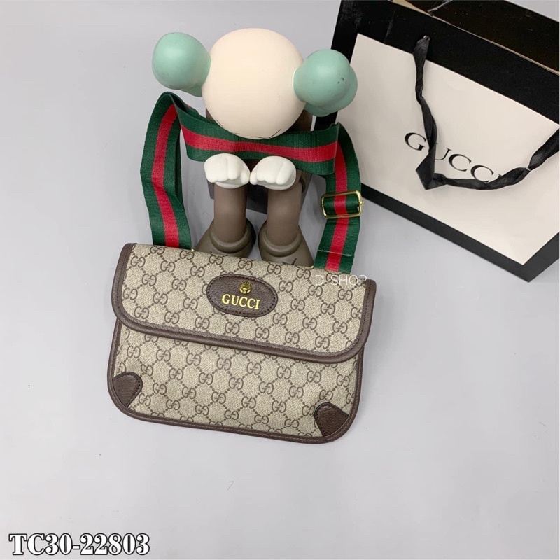 Túi Đeo Chéo Nam Nữ Da Dập Vân Chữ Monogram Xích Chéo Khoá Nam Châm/ Dây Vạch Màu Cao Cấp TC09P