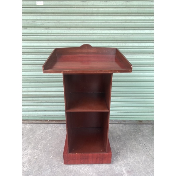 Bục gỗ phát biểu nói chuyện mẫu hoa sen