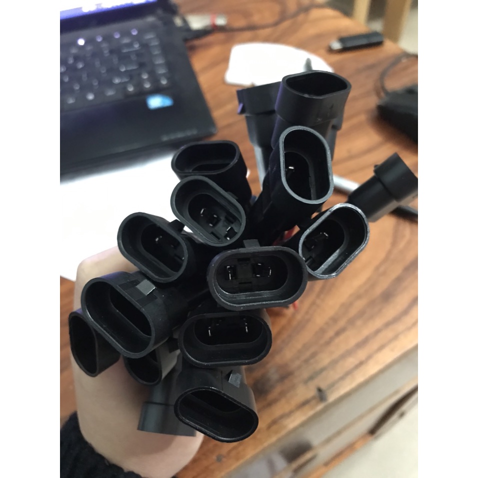 Giắc  cắm đèn gầm xe ô tô, xe hơi