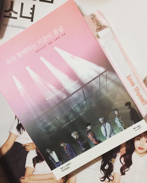 BTS Essay Book 2018 Nguyên seal.