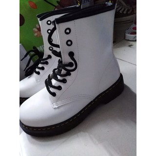 [ order 10-20 ngày ] boot 2 màu trắng đen, kèm ảnh thật